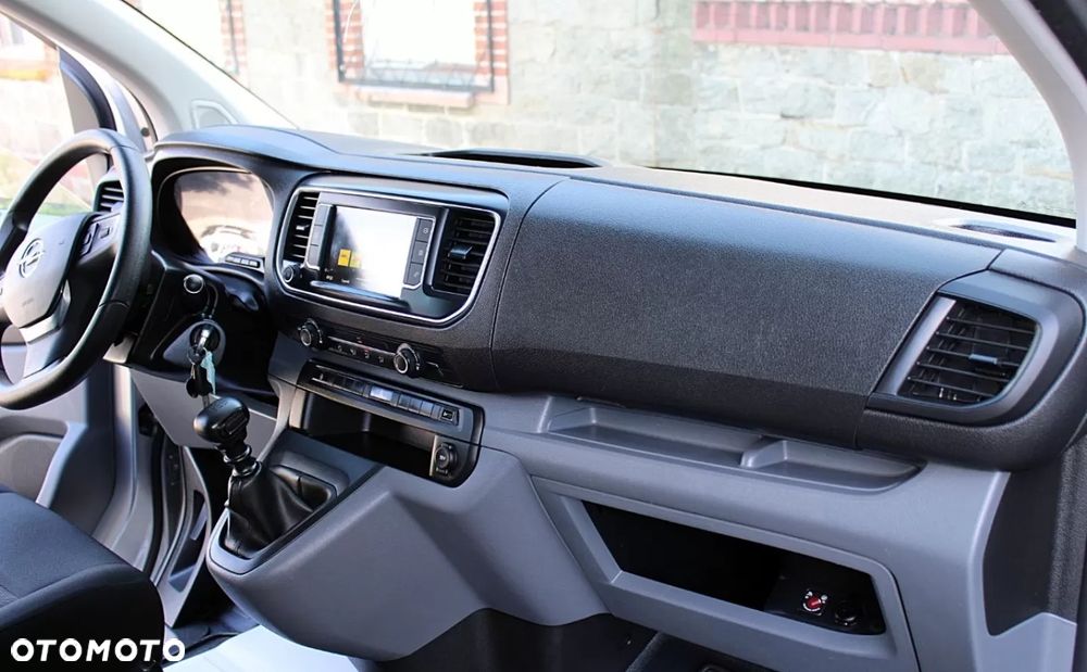Opel Vivaro - 18
