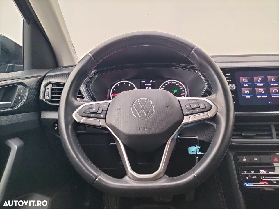 Volkswagen T-Cross - 12