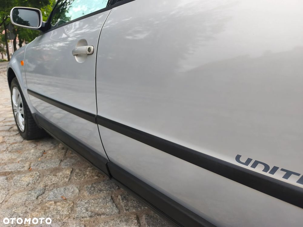 Volkswagen Passat - 8