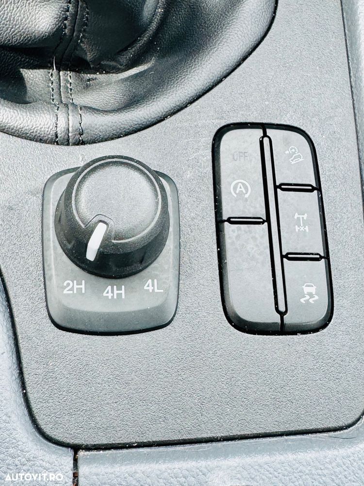 Ford Ranger 4x4 Cabina Dubla XLT - 9