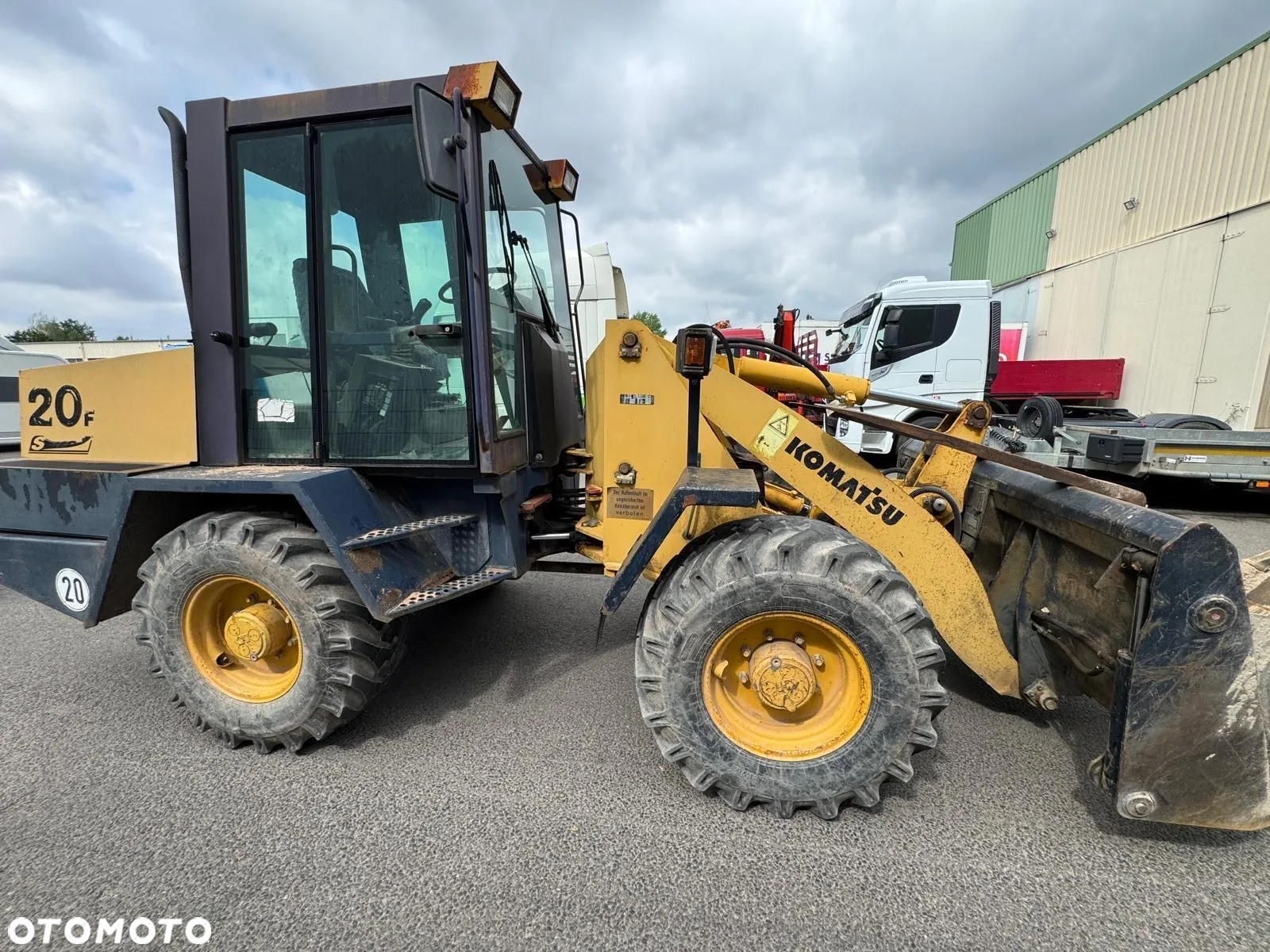 Komatsu Hanomag 20F-S - 3
