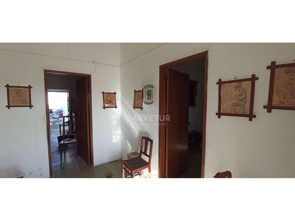 Casa Térrea de 5 divisões para recuperar no Ameixial, Loule, Algarve - Grande imagem: 4/46