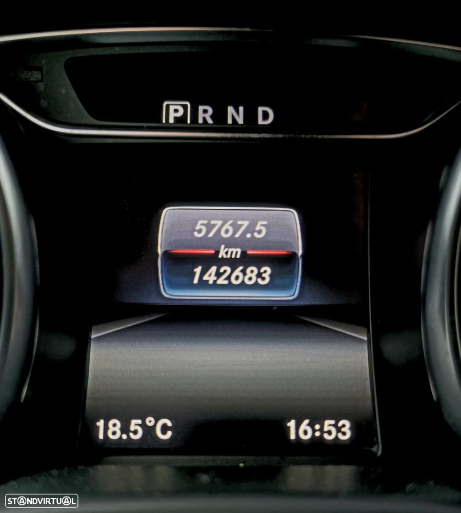 Mercedes-Benz A 45 AMG 4-Matic - 2