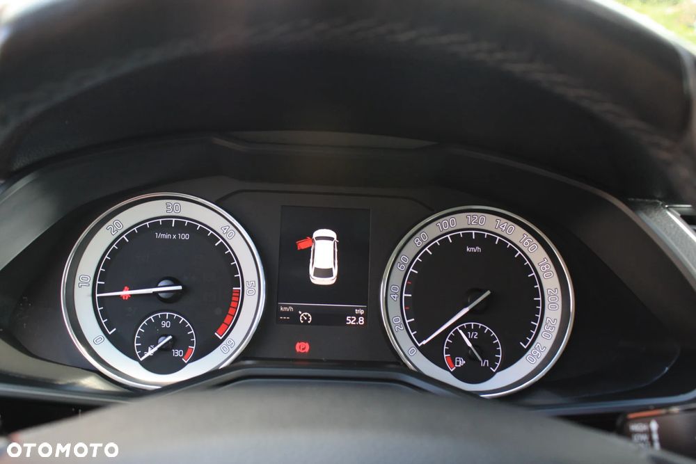 Skoda Superb 2.0 TDI 4x4 L&K DSG - 29
