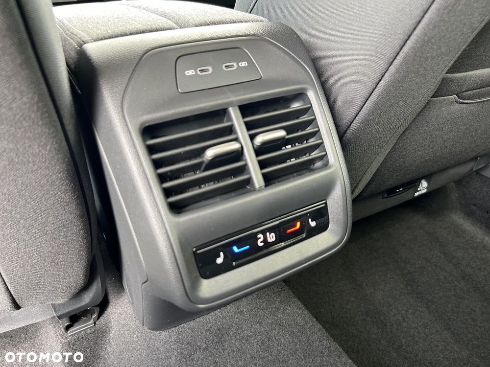 Skoda Superb 2.0 TDI SCR Edition 130 DSG - 34