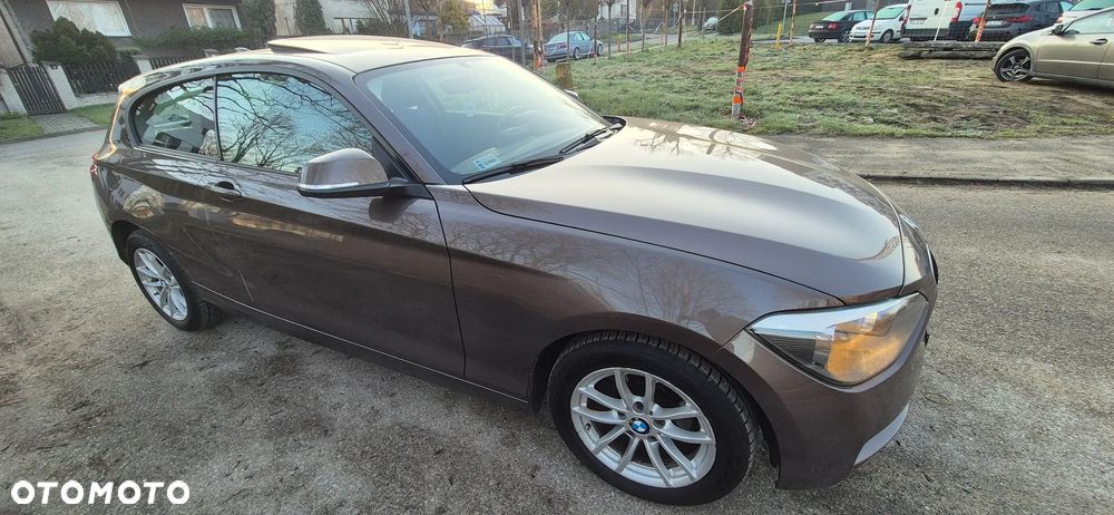 BMW Seria 1 116i - 22