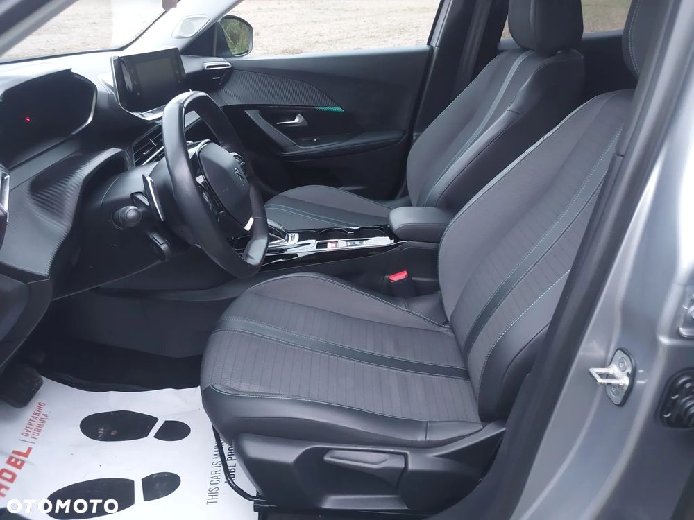 Peugeot 2008 BlueHDi 130 EAT8 Allure - 13