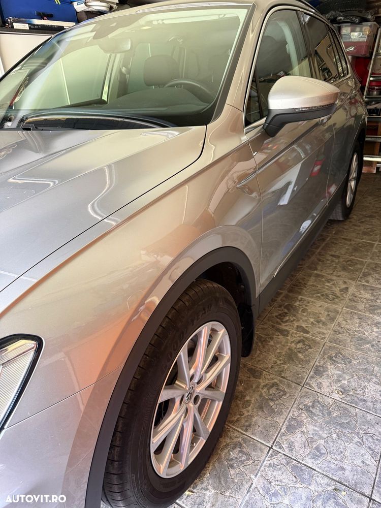 Volkswagen Tiguan 1.5 TSI ACT Comfortline - 3