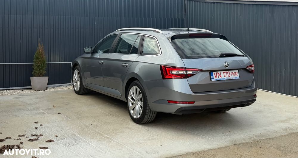 Skoda Superb 2.0 TDI DSG Style - 3