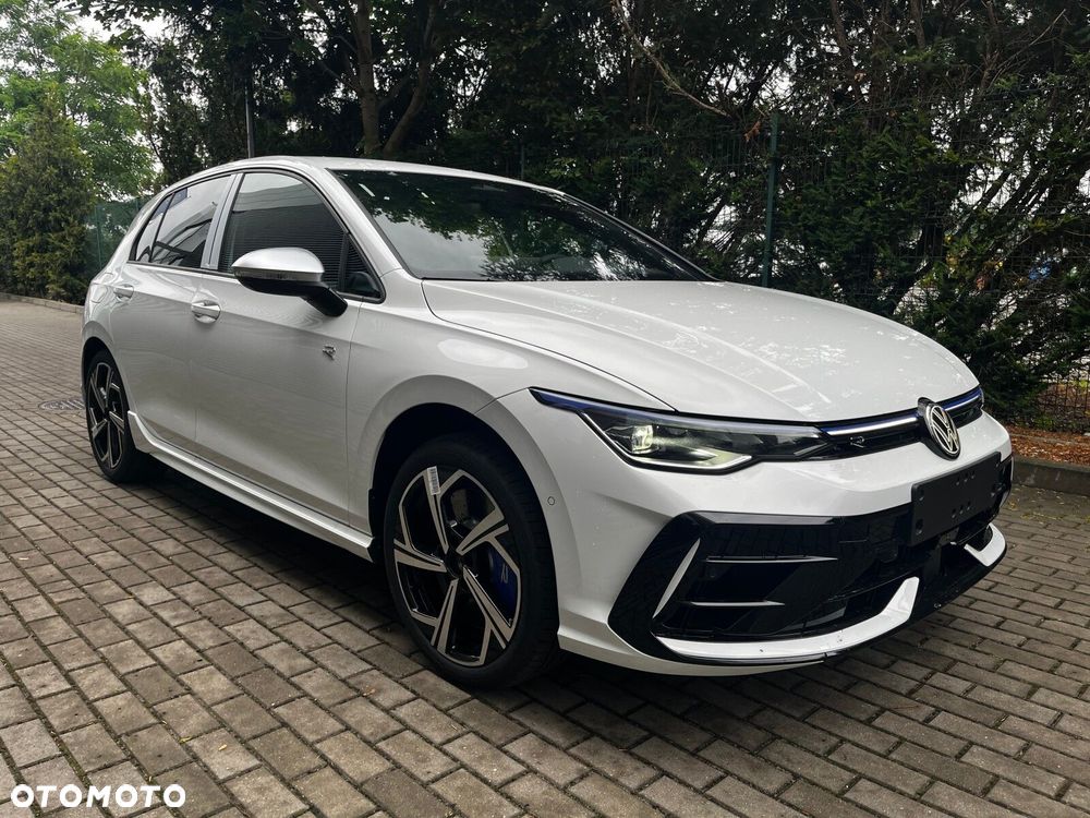 Volkswagen Golf - 11