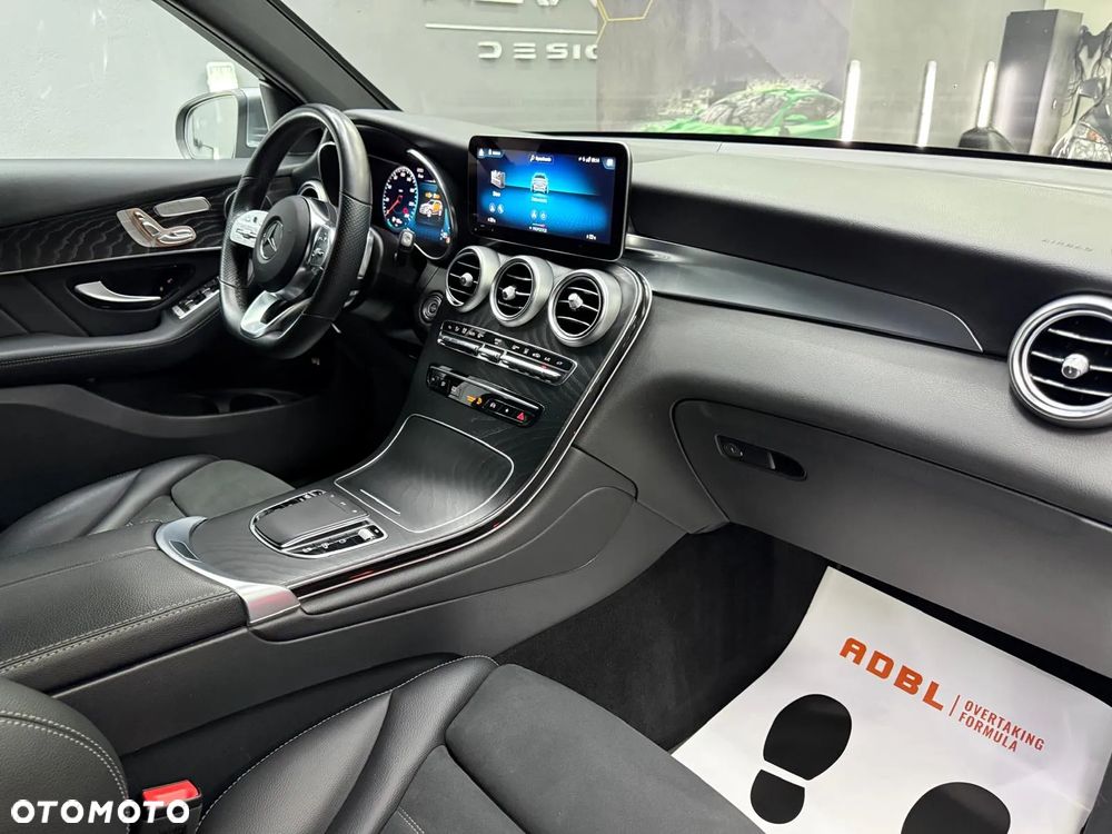 Mercedes-Benz GLC 300 de 4-Matic Business Edition - 33