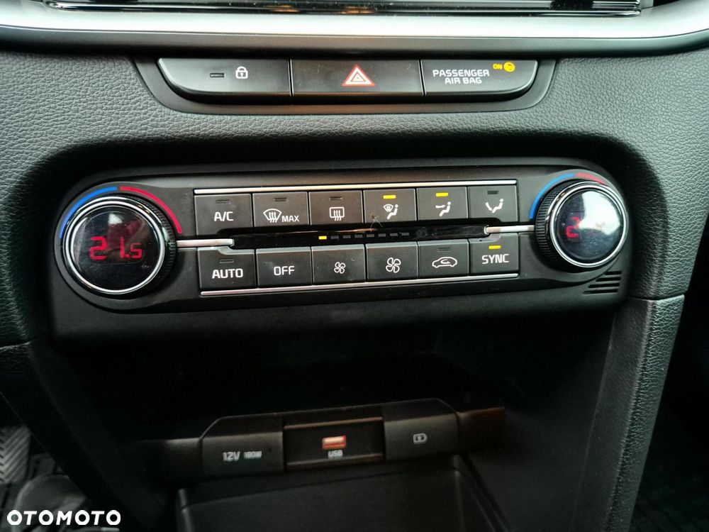 Kia Ceed 1.5 T-GDI M - 21