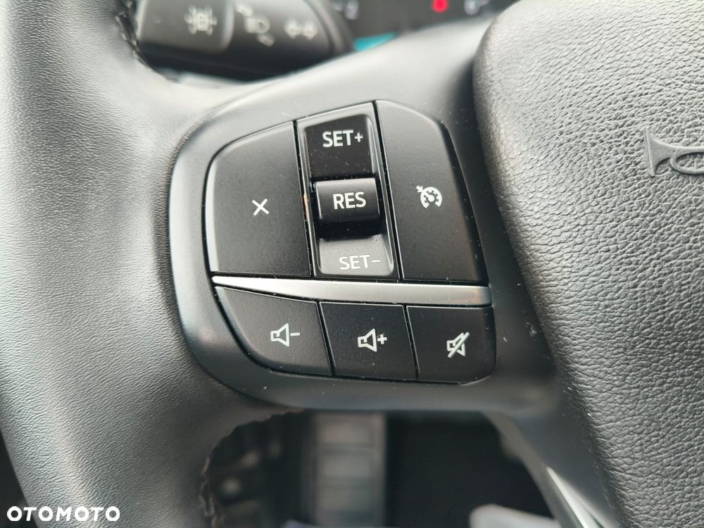 Ford Kuga 1.5 EcoBoost ST-LINE - 23