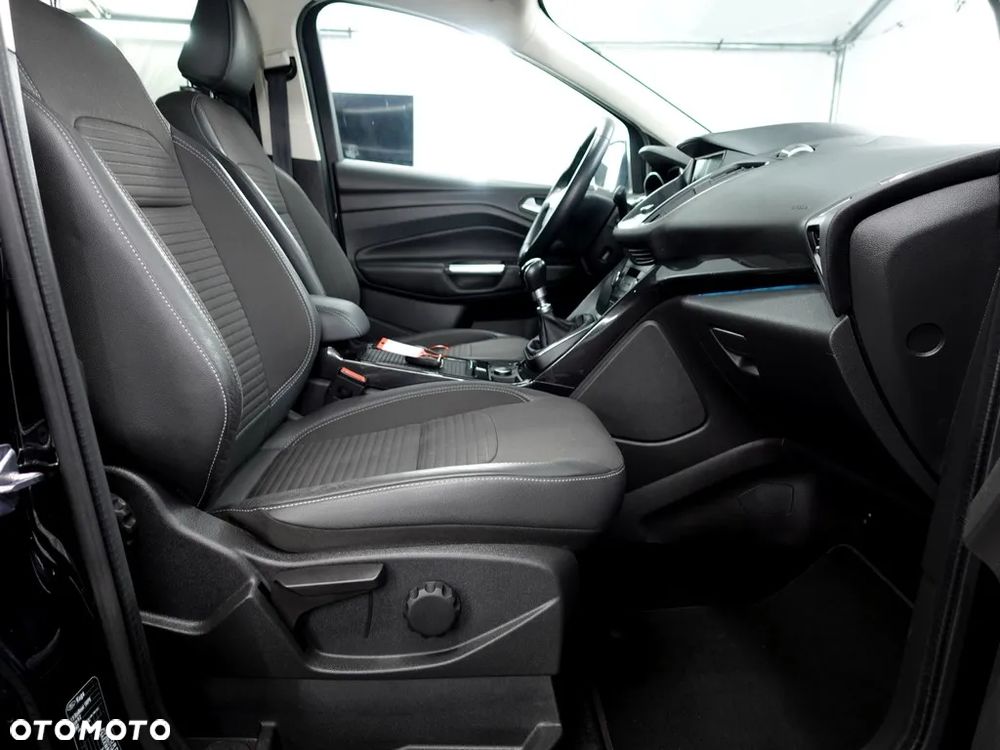 Ford Kuga 1.5 EcoBoost FWD Titanium - 15