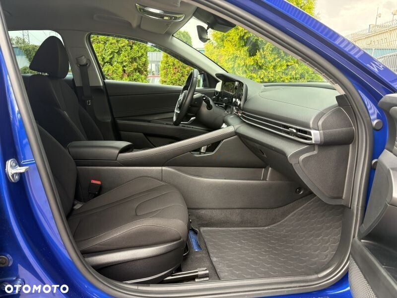 Hyundai Elantra 1.6 Smart CVT - 11