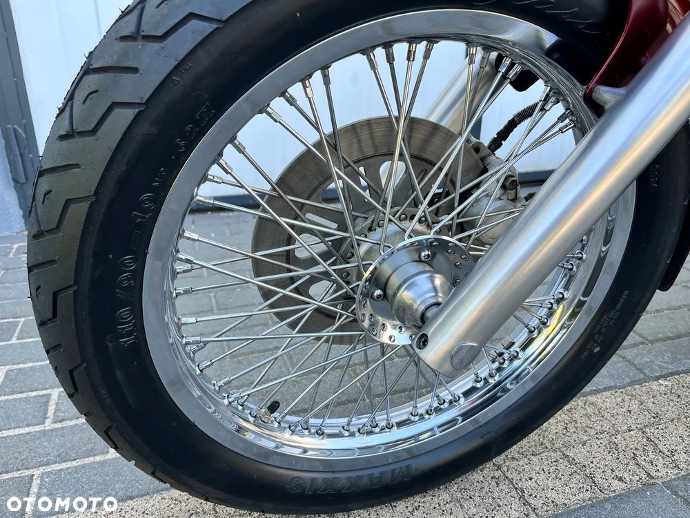 Suzuki Intruder - 11