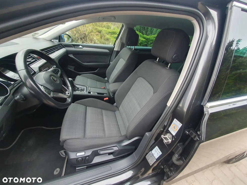 Volkswagen Passat 2.0 TDI SCR DSG Business - 10