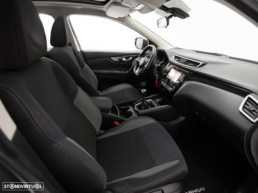 Nissan Qashqai 1.5 dCi N-Connecta - 9
