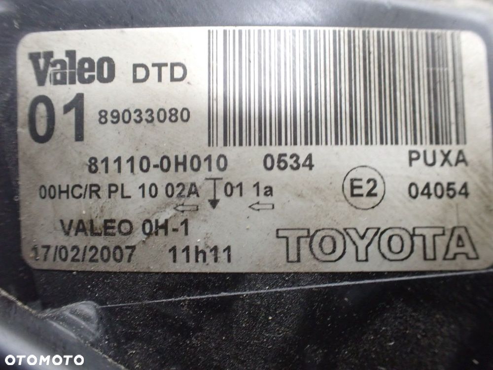 LAMPA PRAWA PRZEDNIA TOYOTA AYGO I 1.0 - 6
