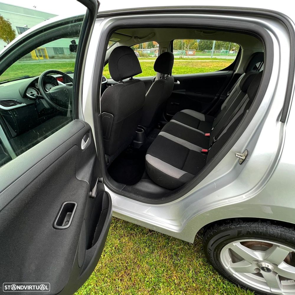 Peugeot 207 - 5