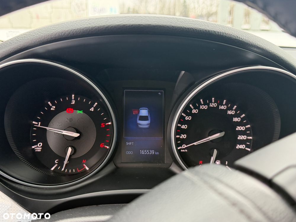 Toyota Avensis 2.0 D-4D Premium - 12