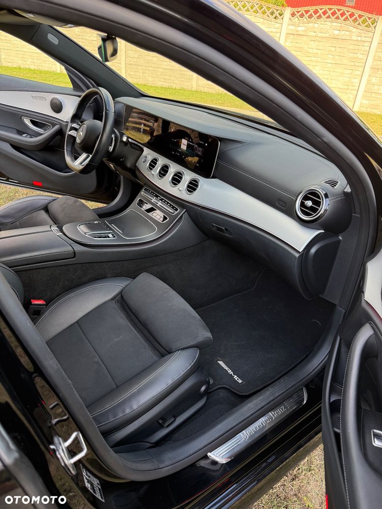 Mercedes-Benz Klasa E 220 d AMG - 22