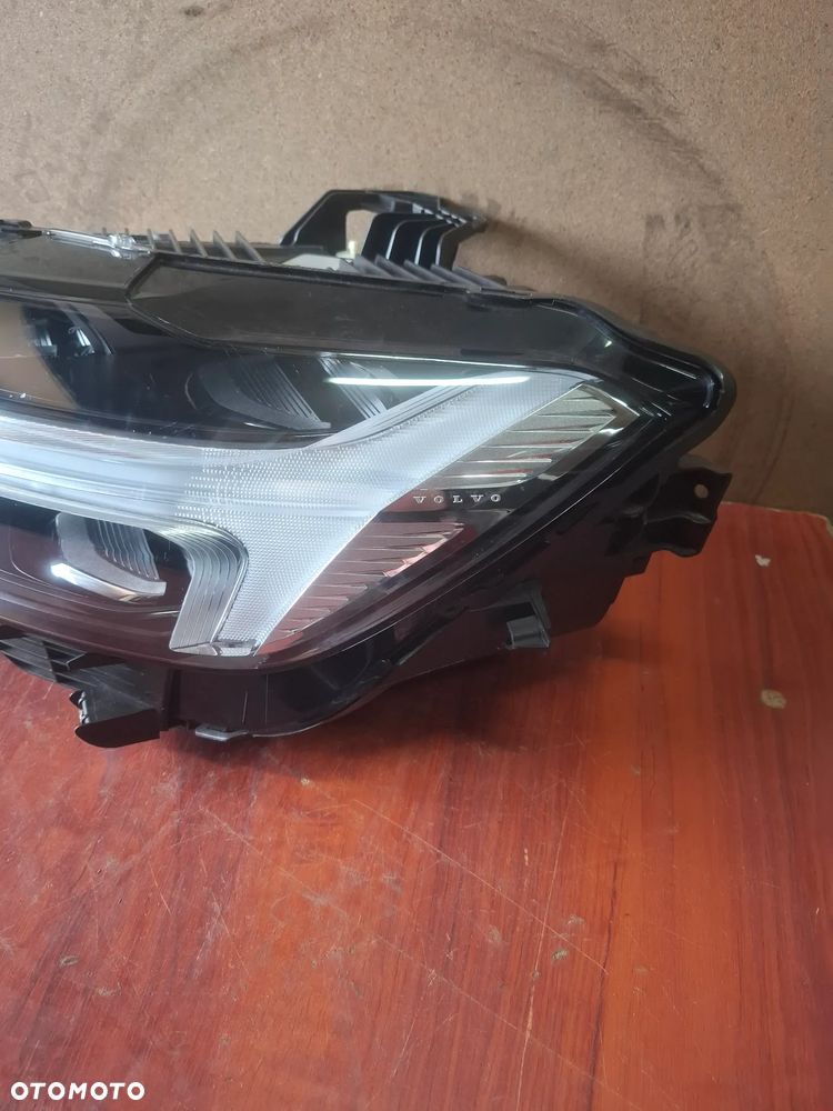Volvo XC60 II Lampa Lewa Przód Lift Full Led  EU - 2