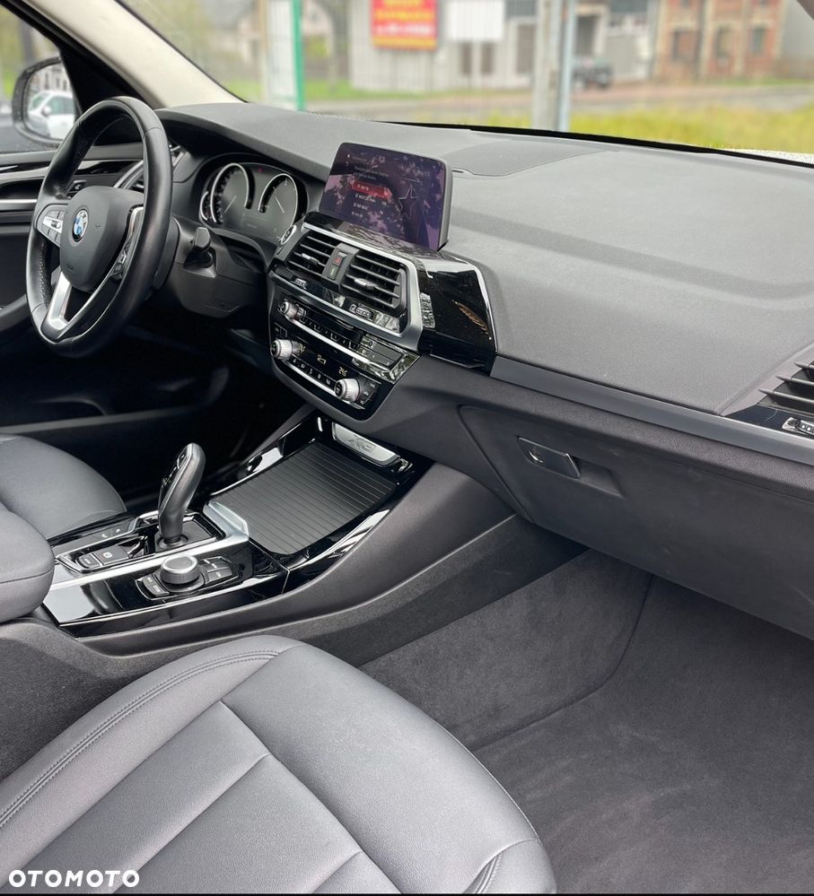 BMW X3 xDrive20d Advantage - 29