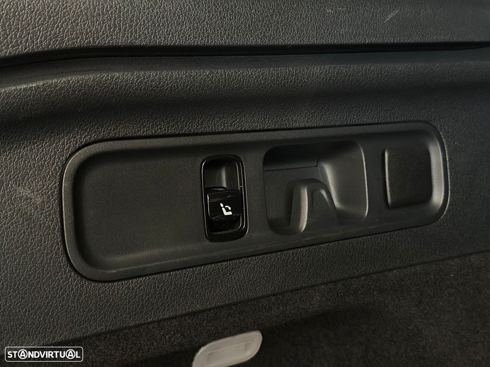 Mercedes-Benz GLC 300 - 41