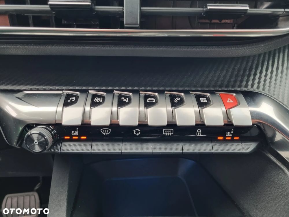 Peugeot 3008 1.2 PureTech Allure S&S EAT6 - 21
