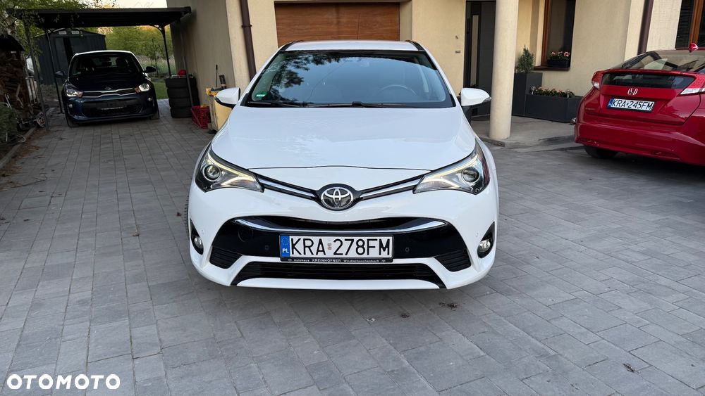 Toyota Avensis Touring Sports 1.8 Edition S+ - 11