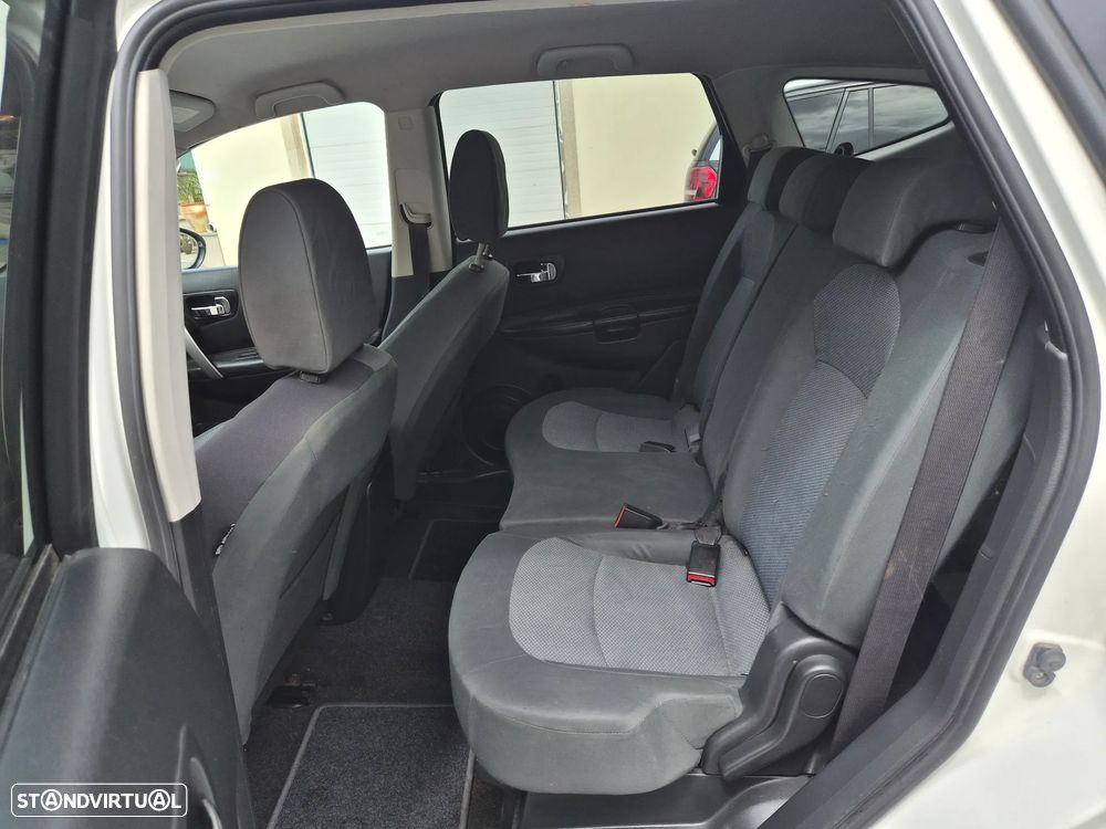 Nissan Qashqai +2 1.5 dCi Tekna Premium 17 - 10