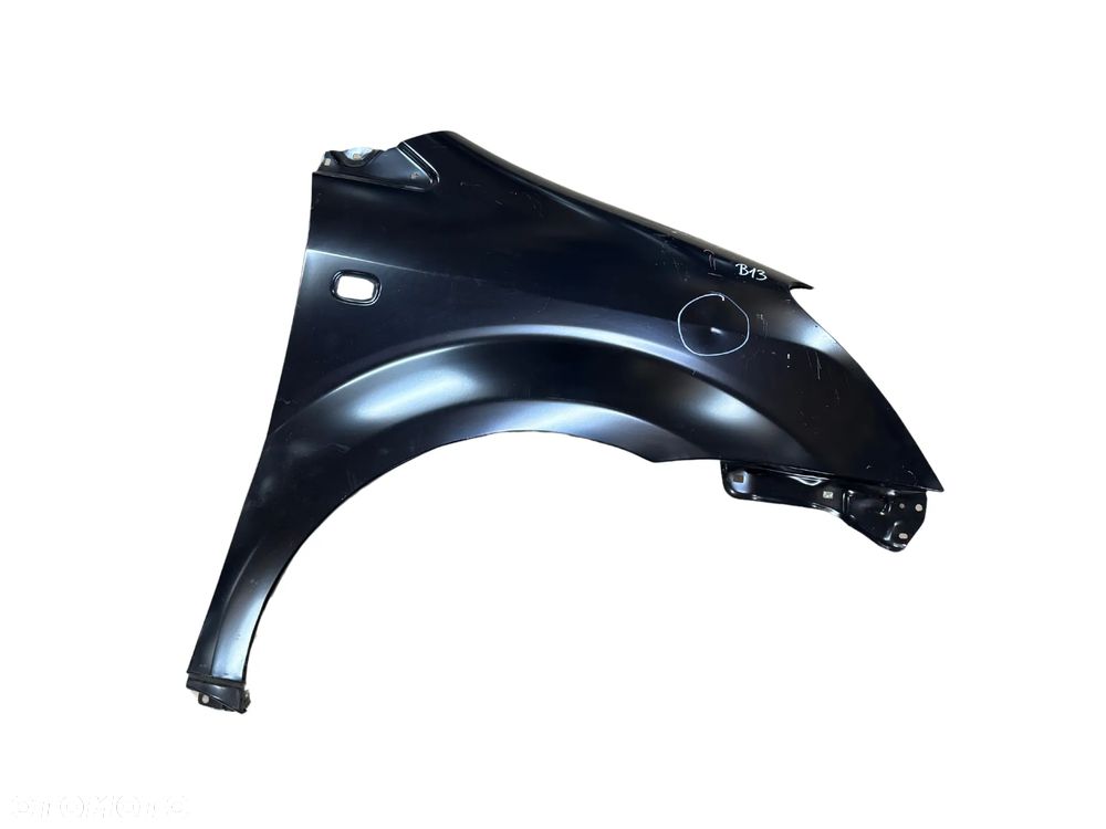 BŁOTNIK PRAWY TOYOTA COROLLA VERSO 2004-2009 818602