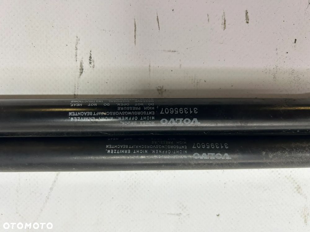 Volvo V-40 II siłownik klapy maski przod 31395607  2012- - 2