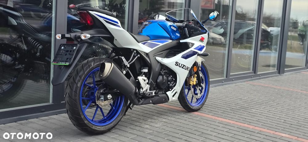 Suzuki GSX-R - 6