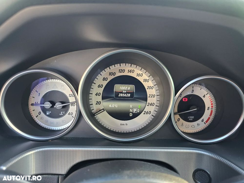 Mercedes-Benz E 300 BLUETEC - 14
