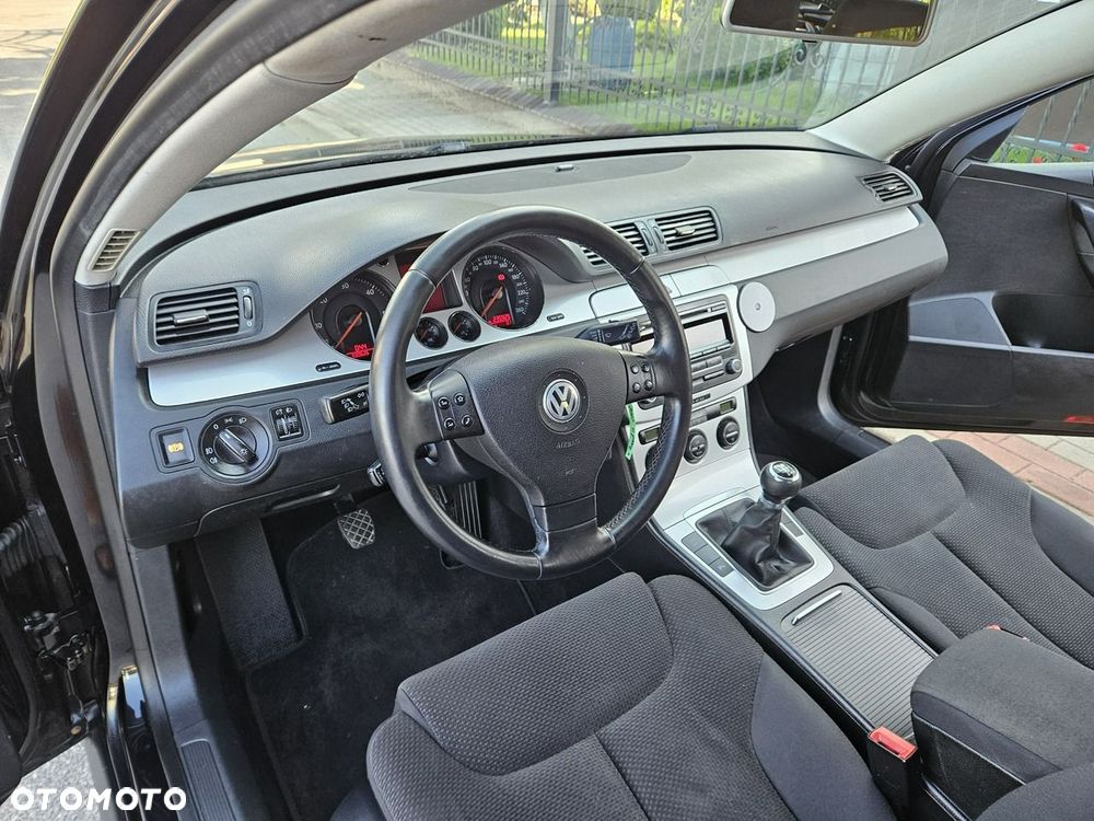 Volkswagen Passat - 8