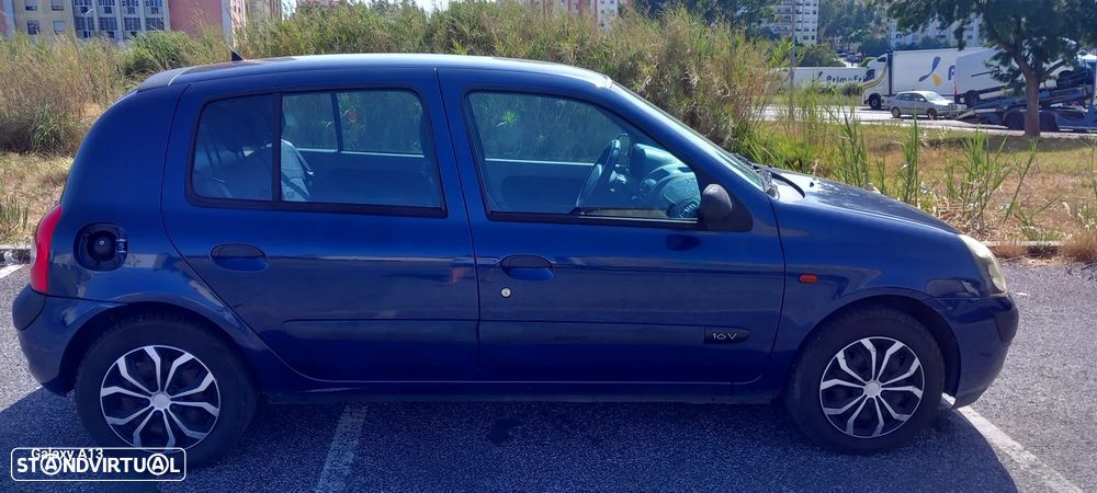Renault Clio 1.2 16V Privilège - 6