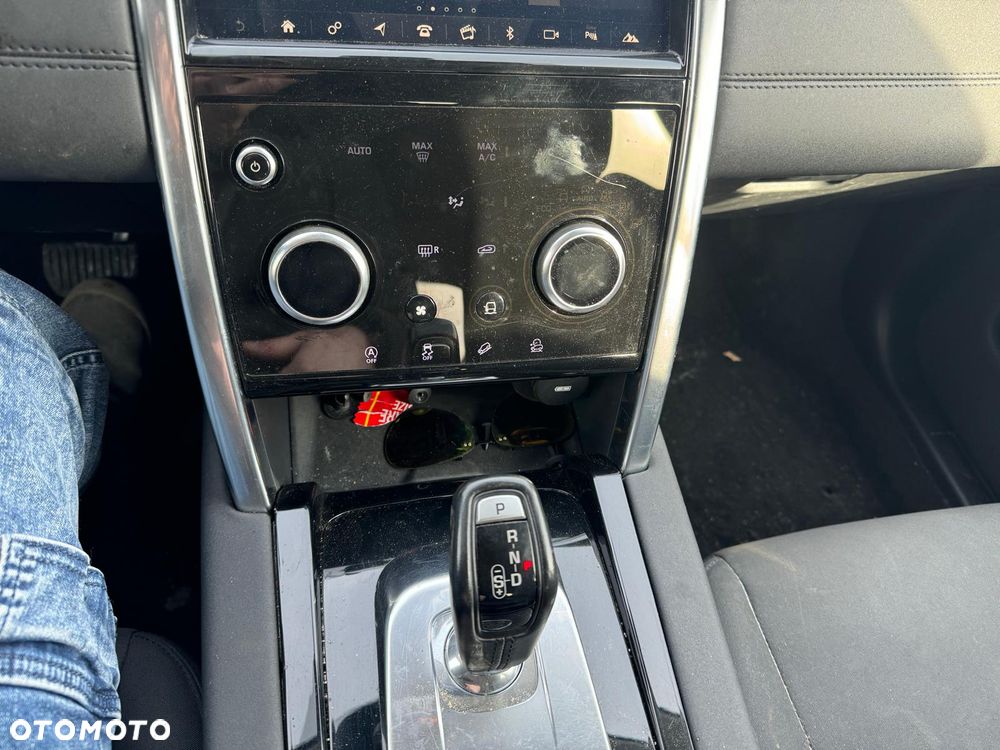 Land Rover Discovery Sport - 16
