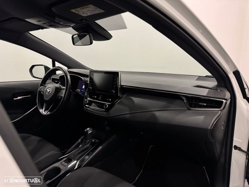 Toyota Corolla 1.8 Hybrid Comfort - 28