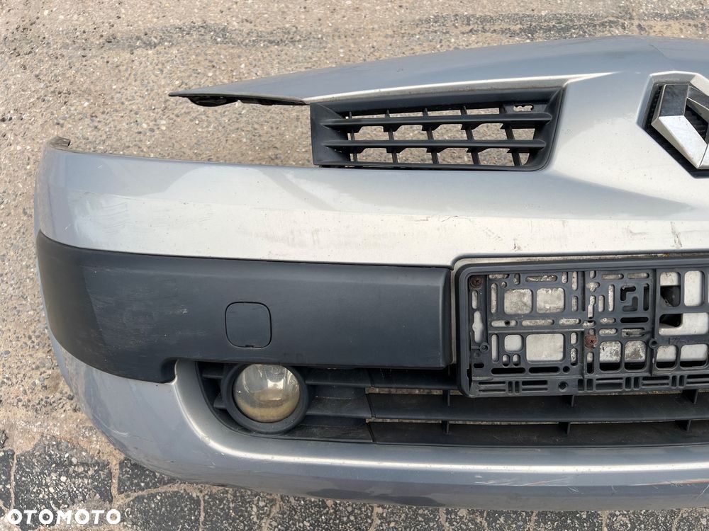 RENAULT MEGANE II 2 ZDERZAK PRZEDNI PRZÓD OE 8200073455 KOMPLETNY LISTWY KRATKI ATRAPY EMBLEMAT HALOGENY - 6