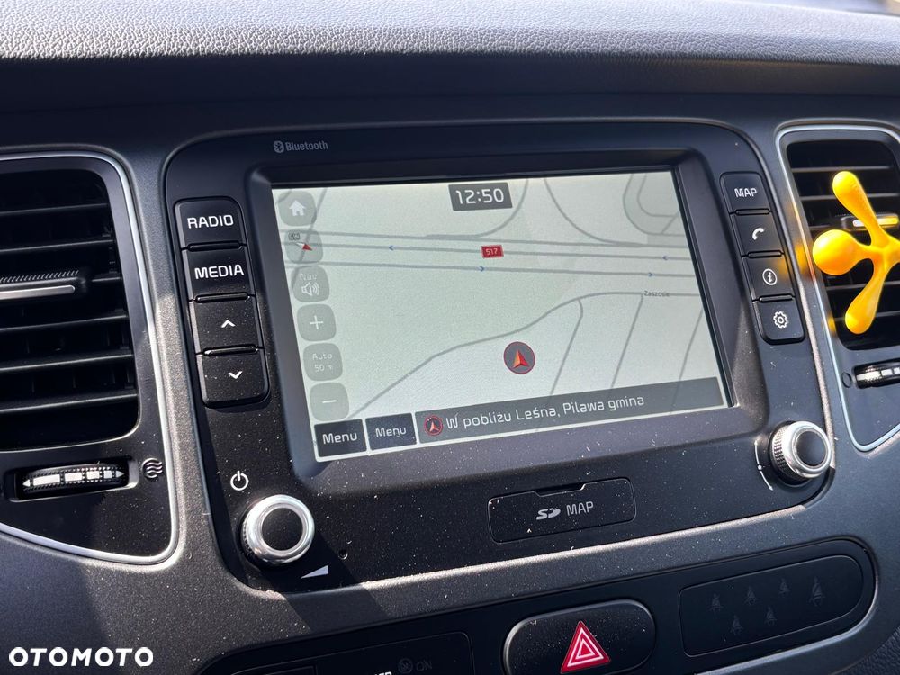 Kia Carens 1.7 CRDi M 7os EU6 - 28