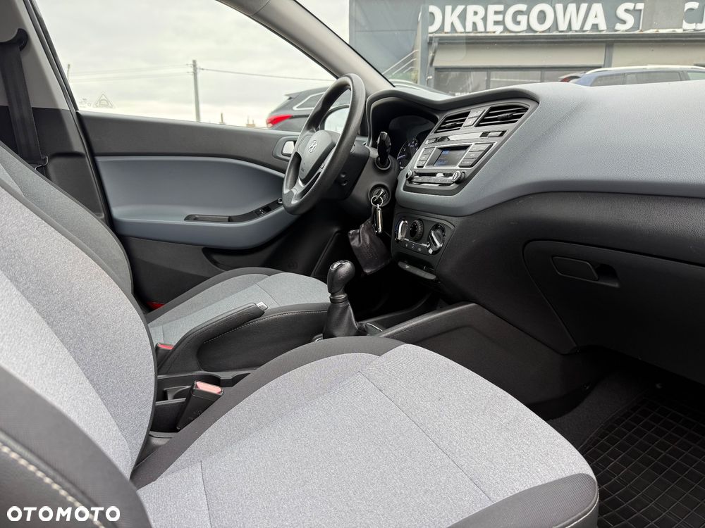 Hyundai i20 1.2 Intro Edition - 13