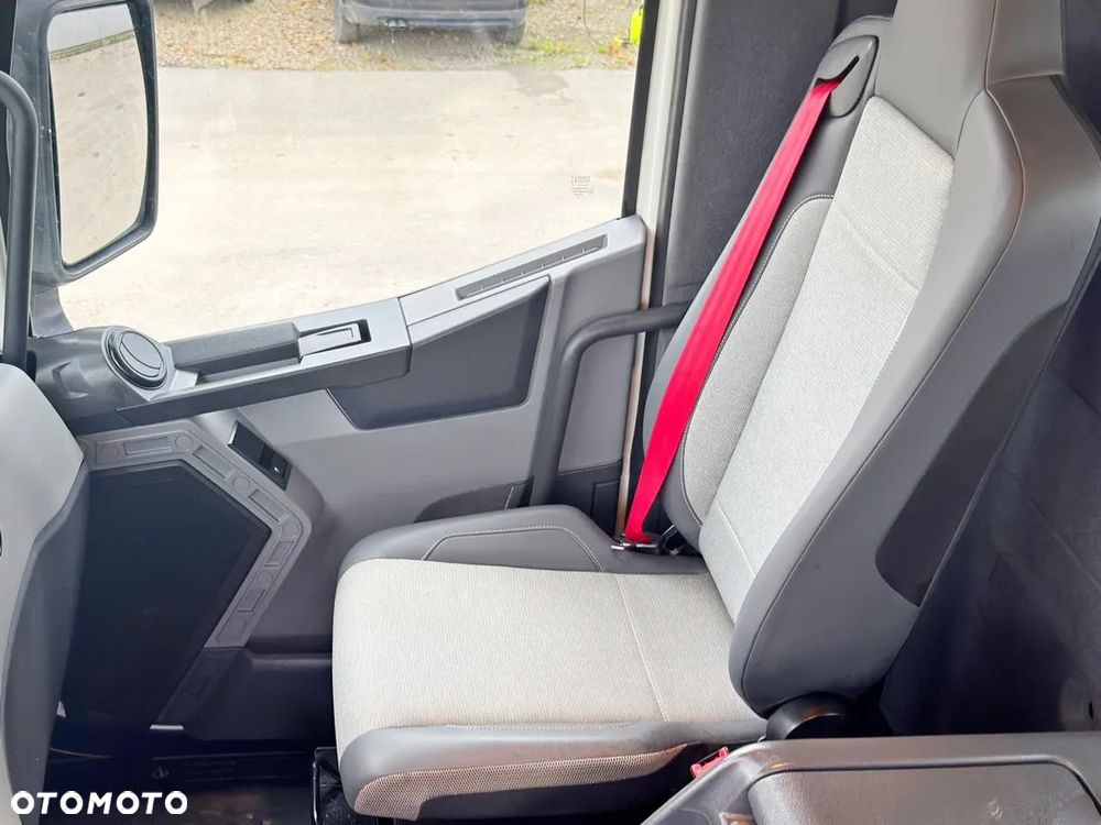 Renault C430 * SKRZYNIA 6,80 m * PALFINGER PK 26002 - EHD + PILOT / 8x4 - 10