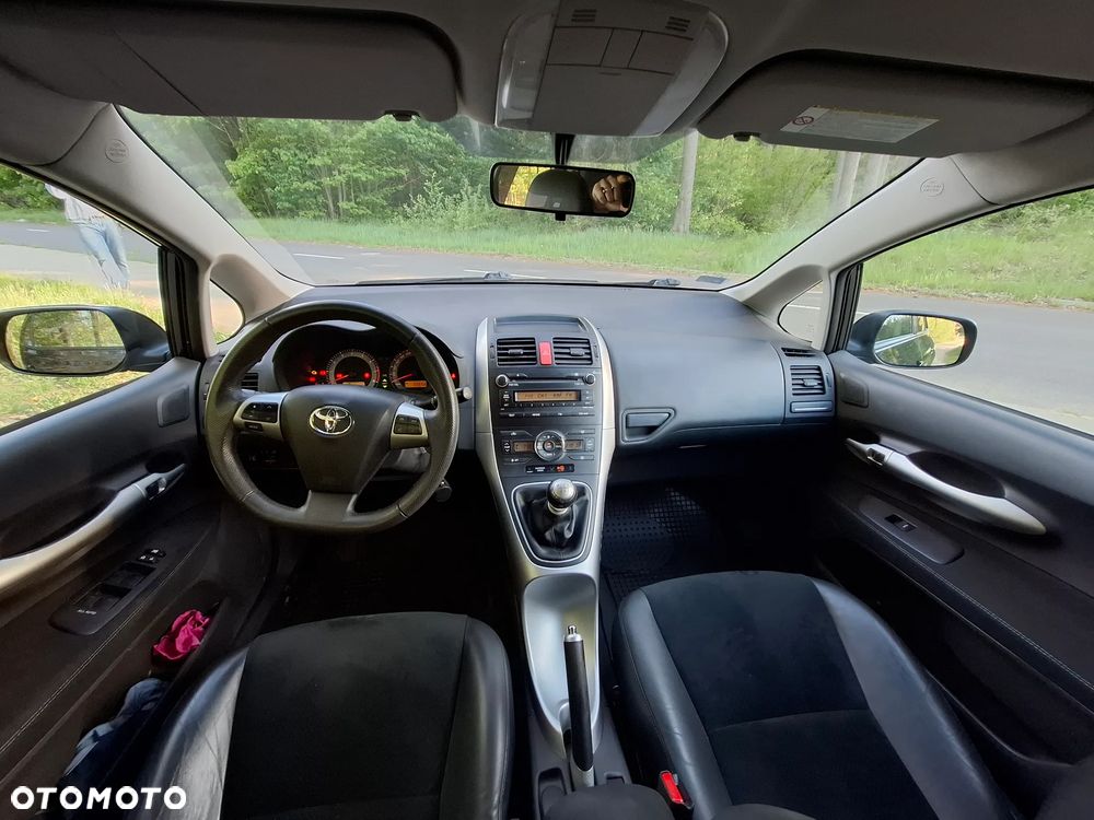 Toyota Auris 1.6 Dynamic - 23