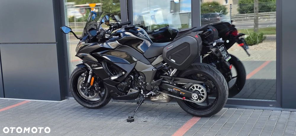 Kawasaki Ninja 1000 SX - 25