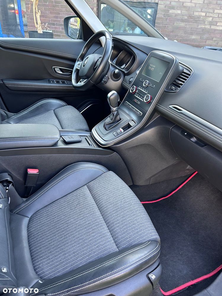 Renault Scenic - 13