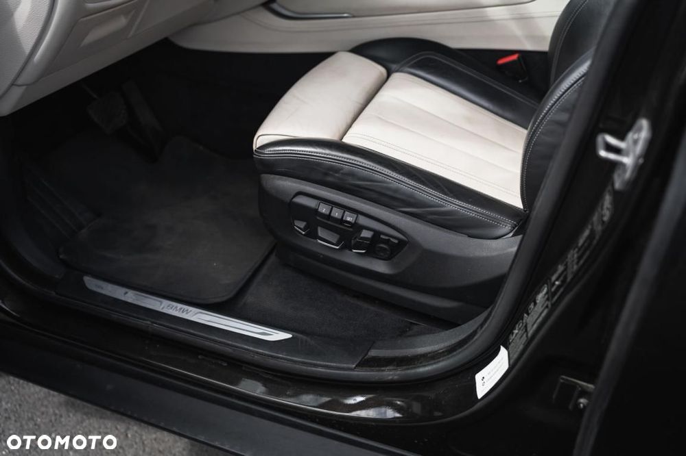 BMW X6 - 24