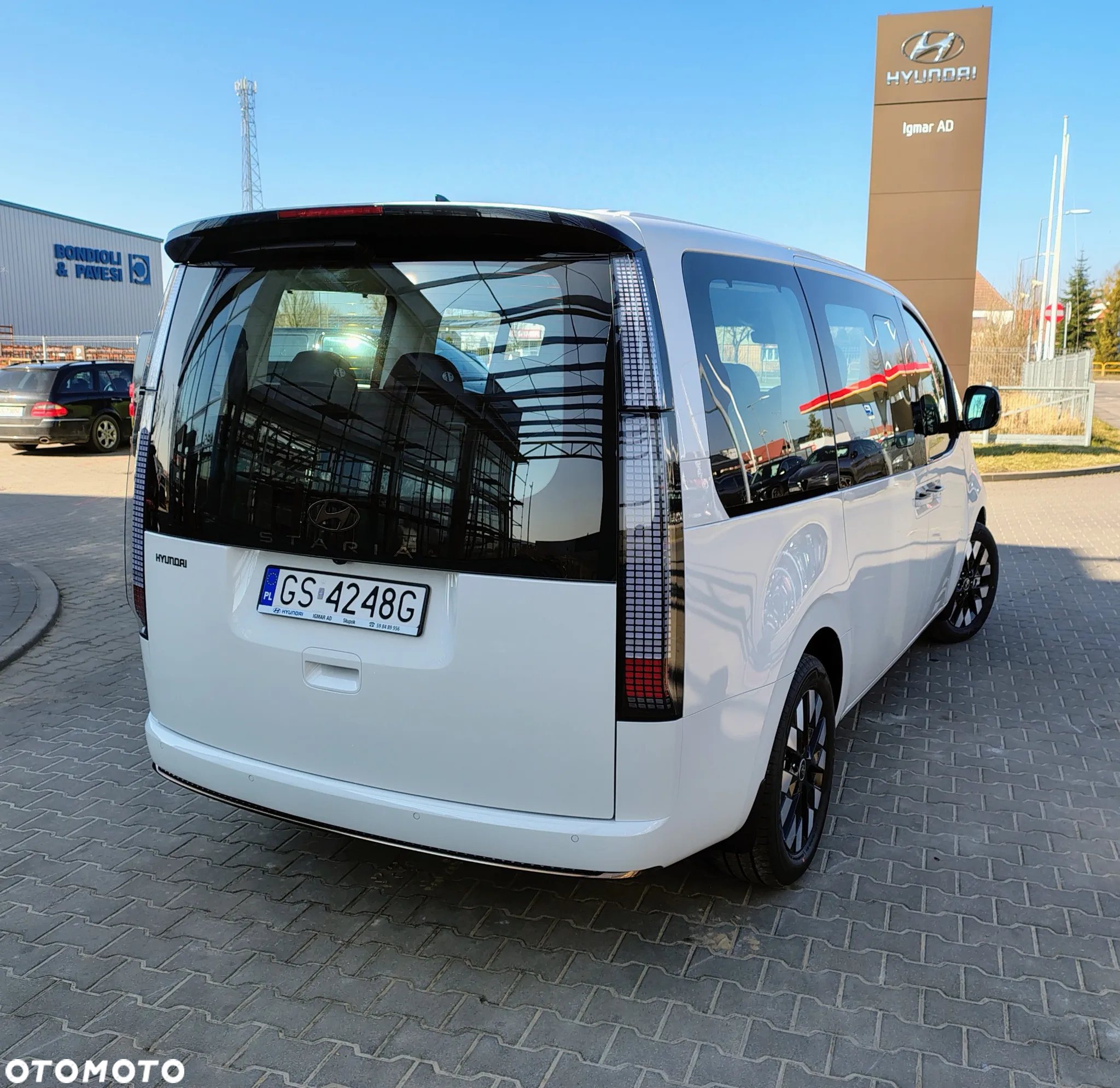 Hyundai Staria 1.6 T-GDI HEV Luxury - 6