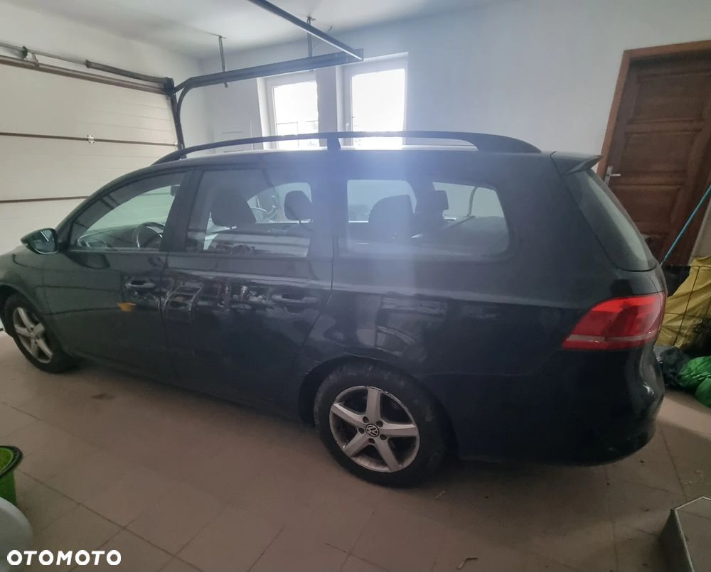 Volkswagen Passat - 4